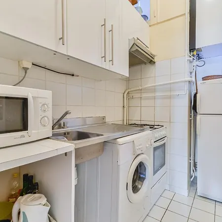 Apartment Charming Near Eiffel Tower