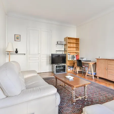 Apartment Charming Near Eiffel Tower Paris